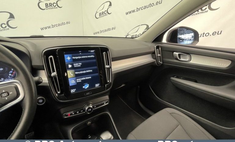 Volvo XC 40 1.5 T2 2021 full