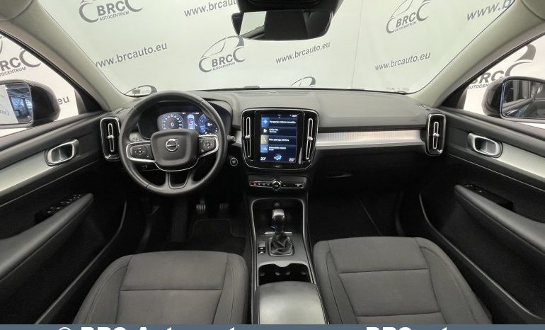 Volvo XC 40 1.5 T2 2021 full