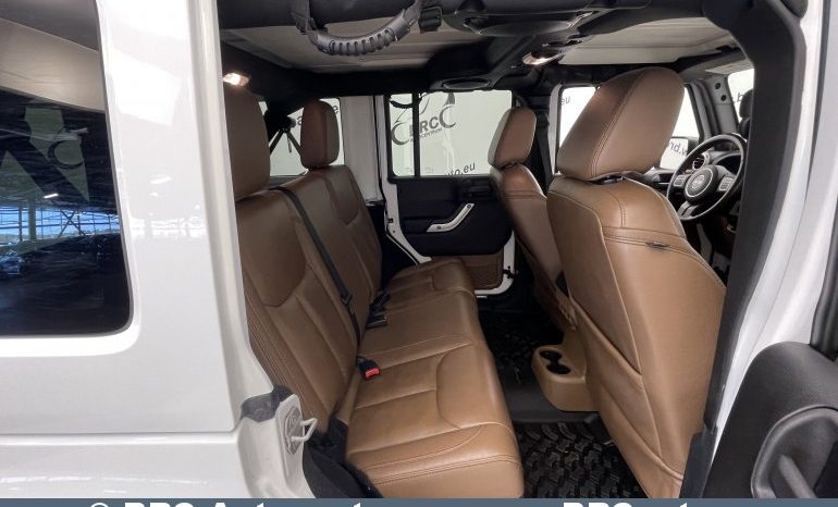 Jeep Wrangler U 3.6 V6 4WD 2014 full
