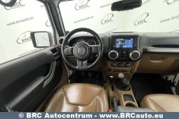 Jeep Wrangler U 3.6 V6 4WD 2014 full