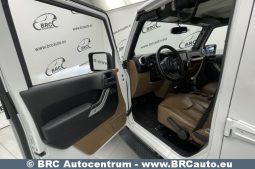 Jeep Wrangler U 3.6 V6 4WD 2014 full