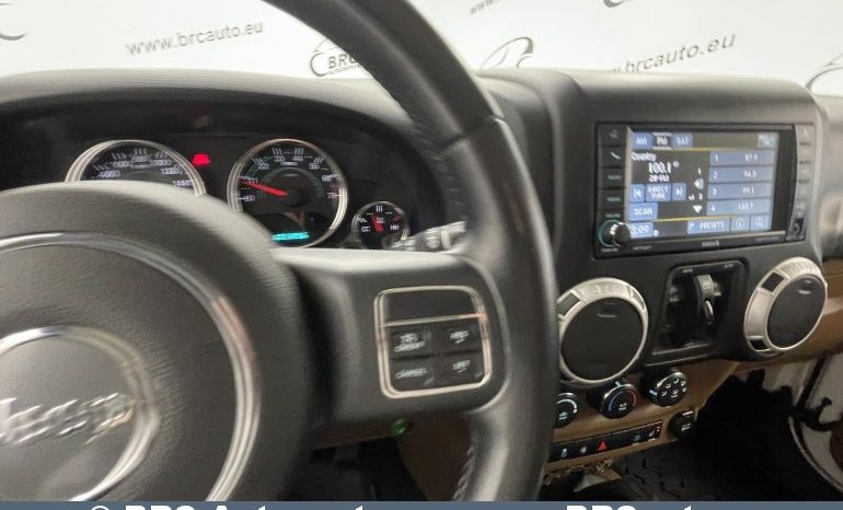 Jeep Wrangler U 3.6 V6 4WD 2014 full