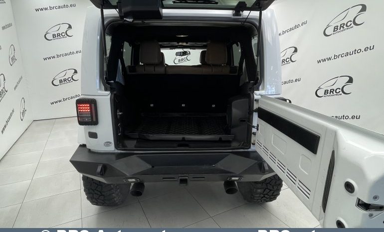 Jeep Wrangler U 3.6 V6 4WD 2014 full