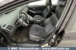 Toyota Prius 1.8 Hybrid Automatas 2013 full