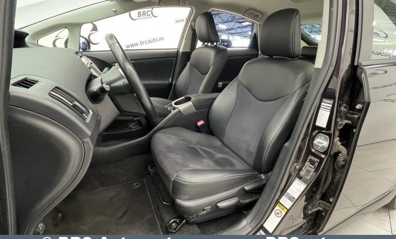 Toyota Prius 1.8 Hybrid Automatas 2013 full