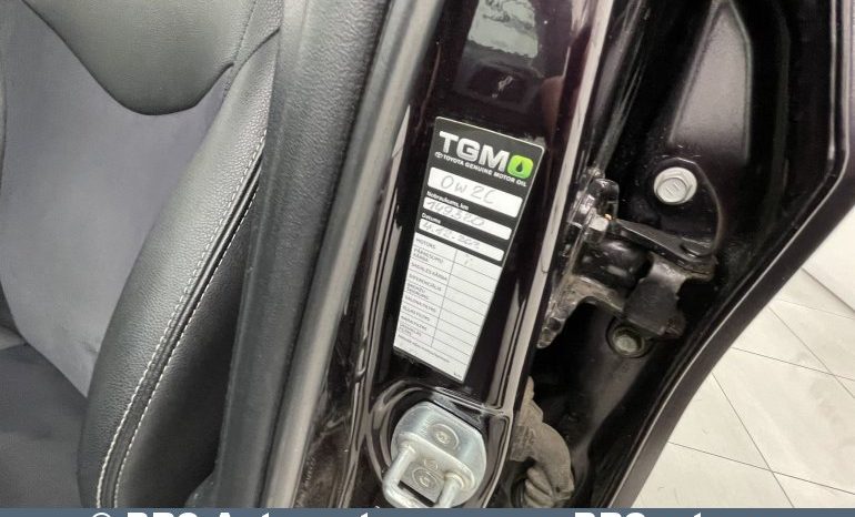 Toyota Prius 1.8 Hybrid Automatas 2013 full