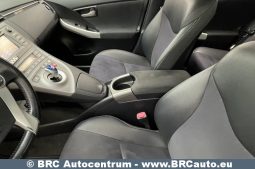 Toyota Prius 1.8 Hybrid Automatas 2013 full
