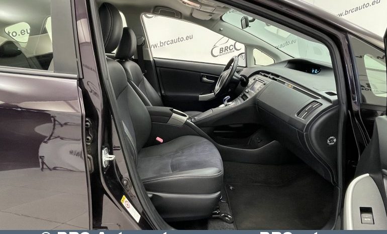 Toyota Prius 1.8 Hybrid Automatas 2013 full