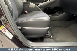 Toyota Prius 1.8 Hybrid Automatas 2013 full