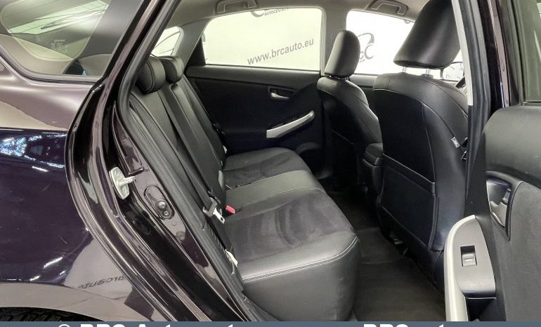 Toyota Prius 1.8 Hybrid Automatas 2013 full