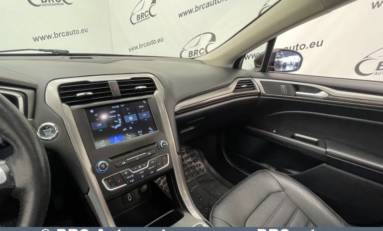Ford Fusion Plug-In Hybrid Automatas 2017 full