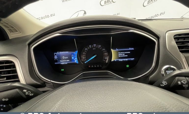 Ford Fusion Plug-In Hybrid Automatas 2017 full