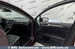 Ford Fusion Plug-In Hybrid Automatas 2017 full
