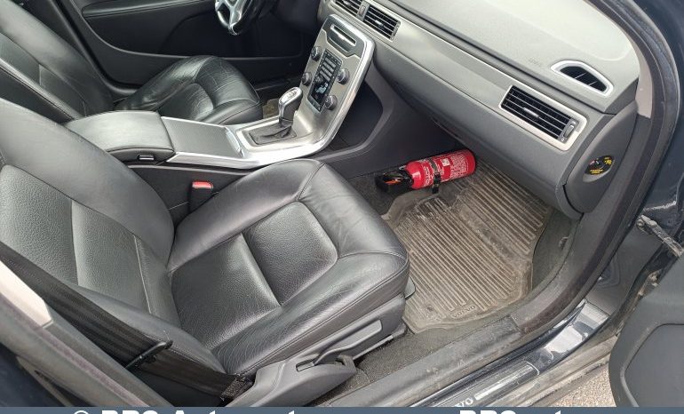 Volvo V70 D2 Drive Automatas 2012 full
