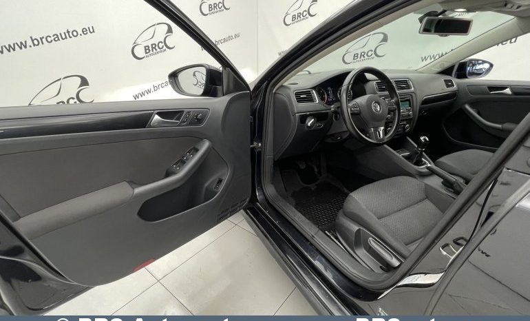 Volkswagen Jetta 1.6TDI Comfortline 2012 full