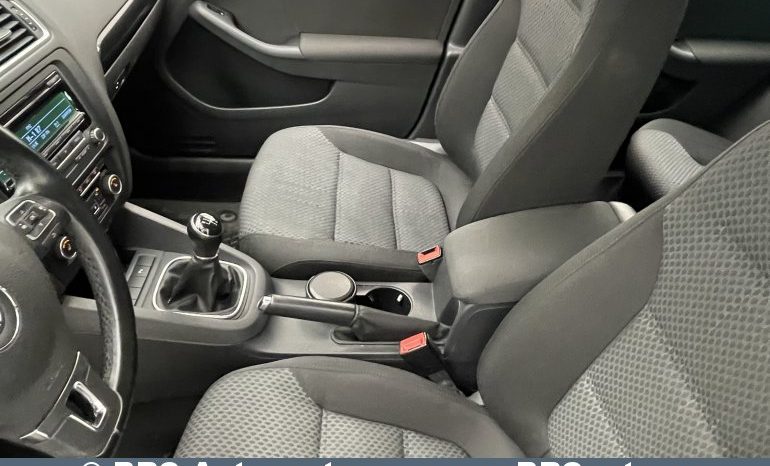 Volkswagen Jetta 1.6TDI Comfortline 2012 full