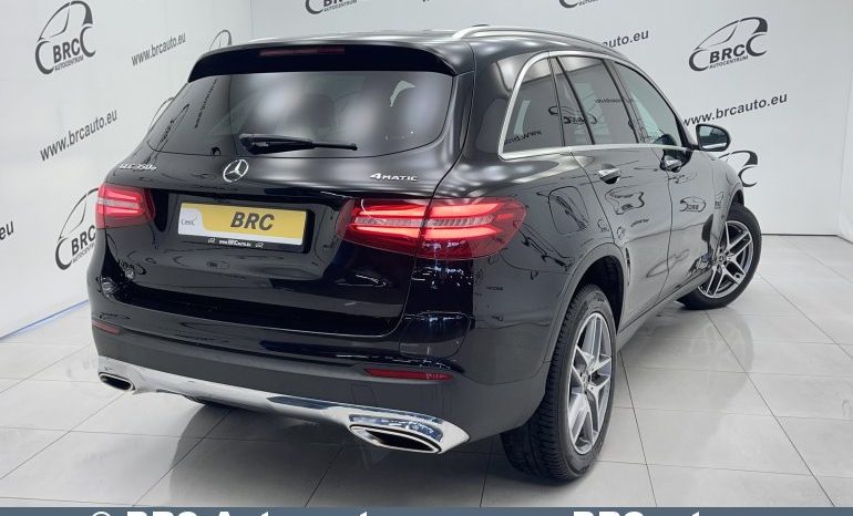 Mercedes-Benz GLC 350 4 Matic Plug-In Automatas 2019 full