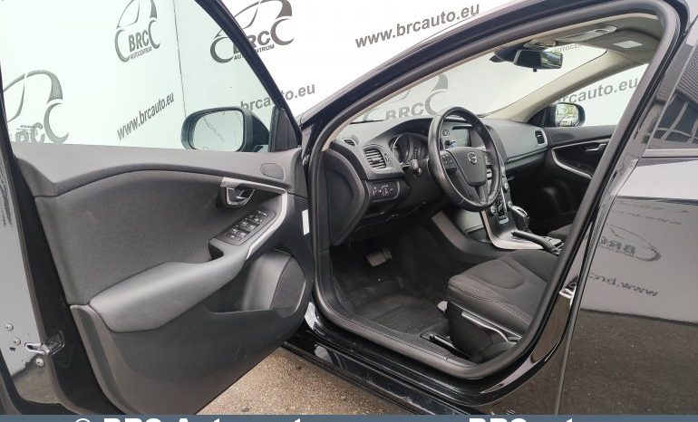 Volvo V40 2.0 D2 Automatas 2018 full