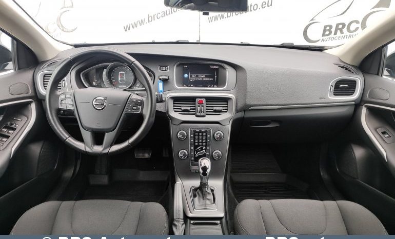 Volvo V40 2.0 D2 Automatas 2018 full