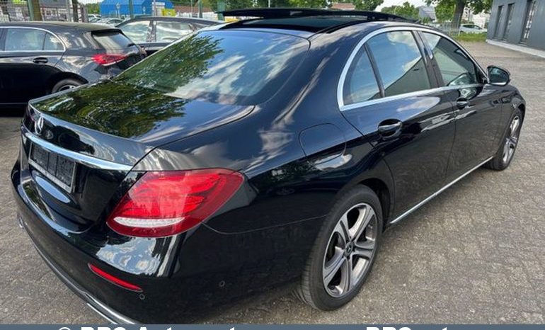 Mercedes-Benz E 220 Avantgarde LED Headup Kam Panora 2019 full