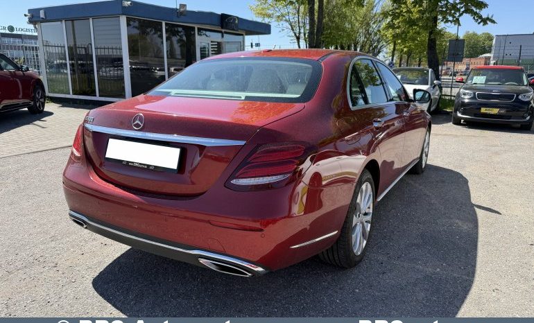 Mercedes-Benz E 300 Automatas 2017 full
