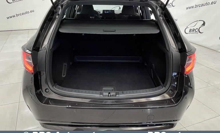 Toyota Corolla 1.2T Automatas 2019 full
