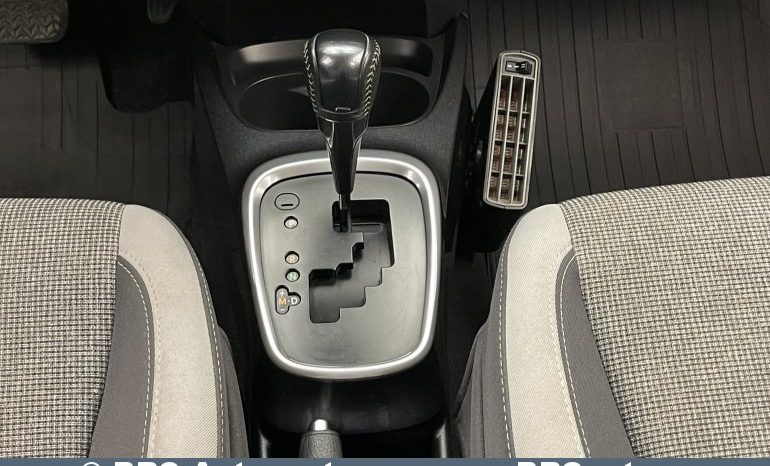Toyota Yaris 1.5 Dual VVT-i Multidrive Y20 Automatas 2020 full