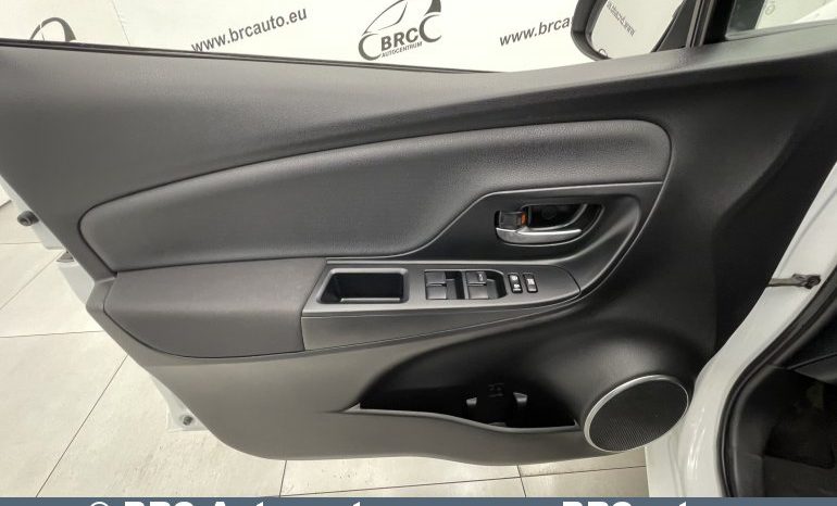 Toyota Yaris 1.5 Dual VVT-i Multidrive Y20 Automatas 2020 full