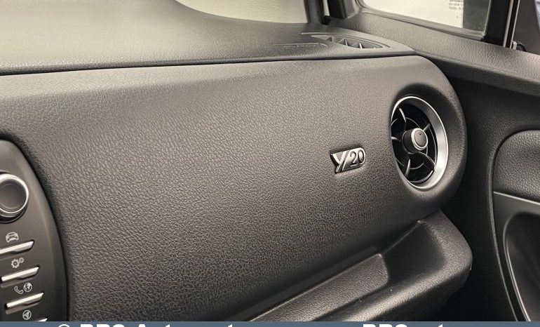Toyota Yaris 1.5 Dual VVT-i Multidrive Y20 Automatas 2020 full