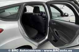 Ford Focus 1.6 Automatas 2015 full
