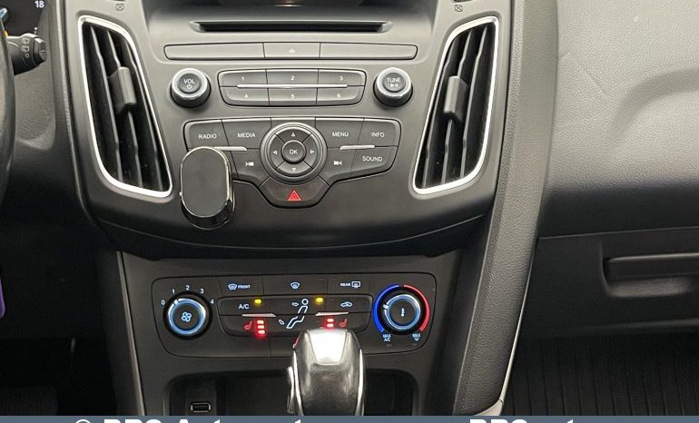 Ford Focus 1.6 Automatas 2015 full
