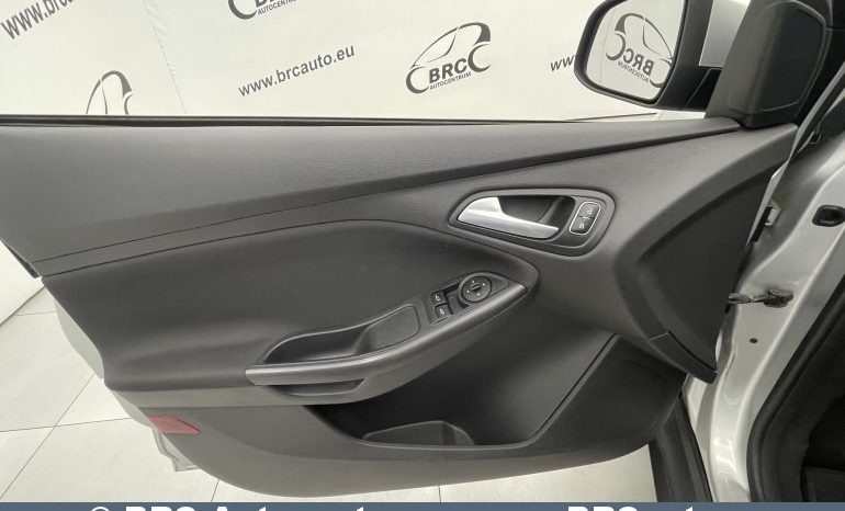 Ford Focus 1.6 Automatas 2015 full