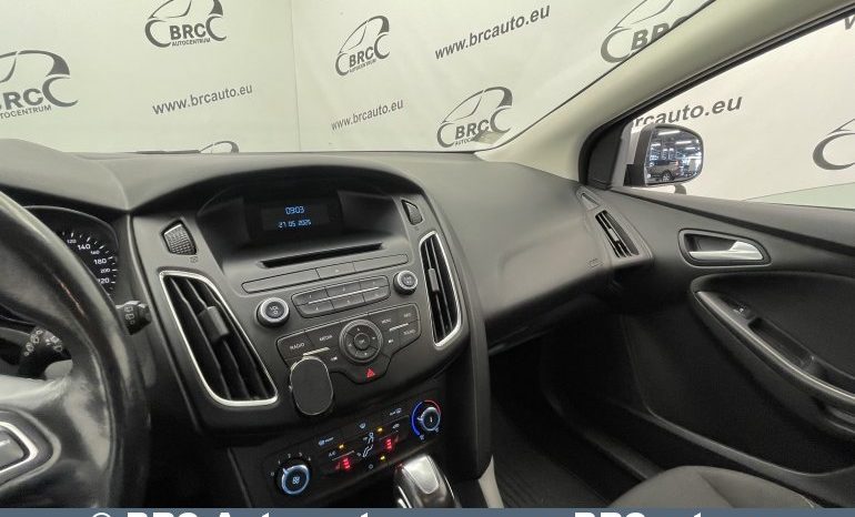 Ford Focus 1.6 Automatas 2015 full