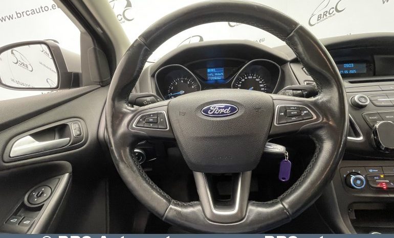 Ford Focus 1.6 Automatas 2015 full