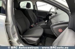 Ford Focus 1.6 Automatas 2015 full