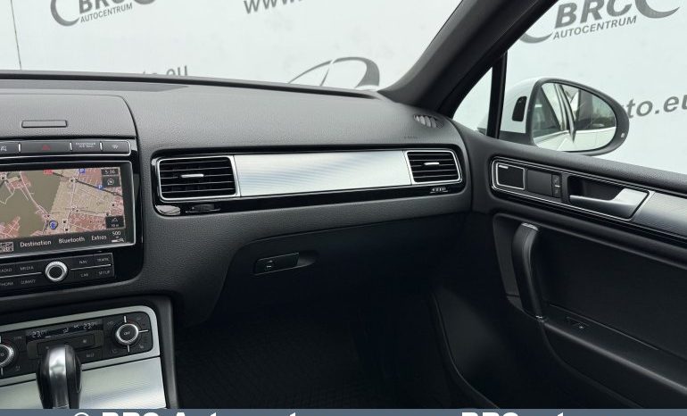 Volkswagen Touareg 3.0 V6 TDI 4Motion R-Line Automatas 2015 full