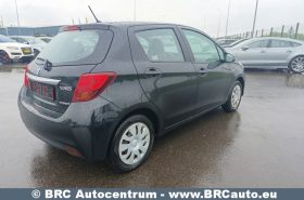 Toyota Yaris Hybrid 5d Hatchback 1.5 HSD Act 2017