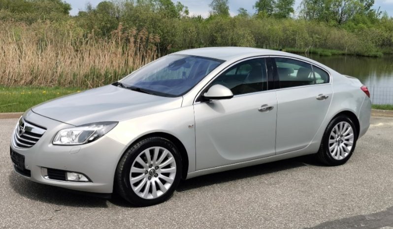 Opel Insignia 2010 full