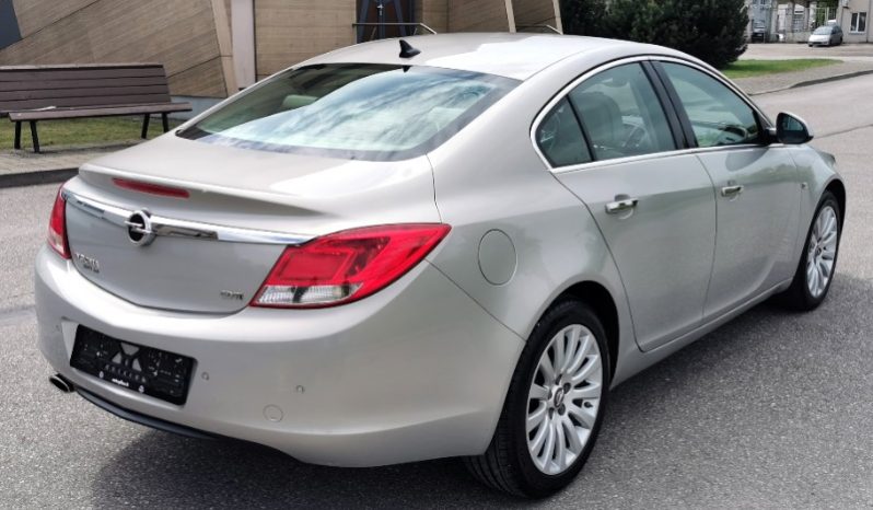 Opel Insignia 2010 full
