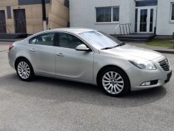 Opel Insignia 2010 full