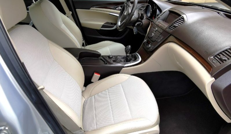 Opel Insignia 2010 full