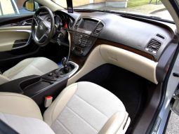 Opel Insignia 2010 full