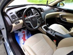 Opel Insignia 2010 full