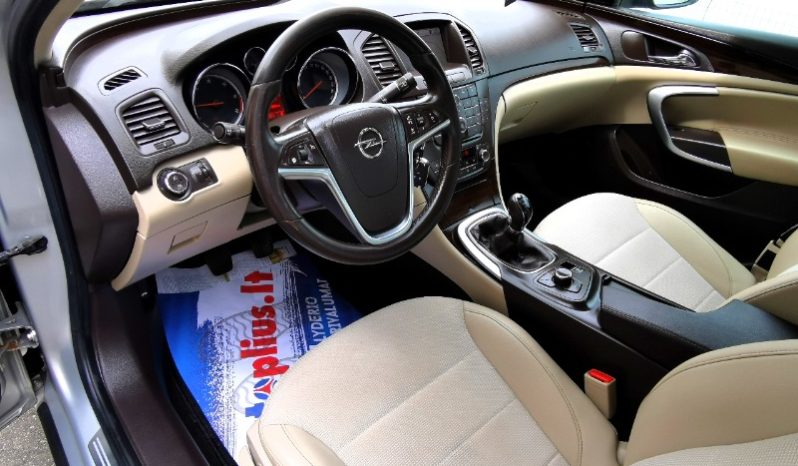 Opel Insignia 2010 full