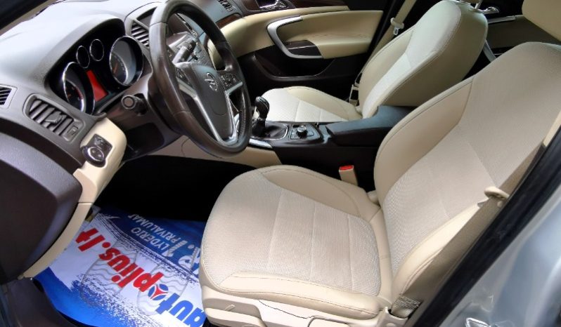 Opel Insignia 2010 full