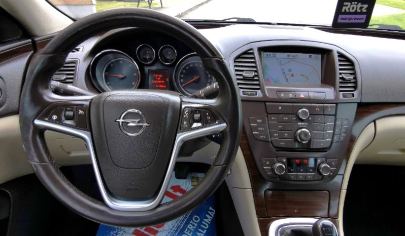 Opel Insignia 2010 full