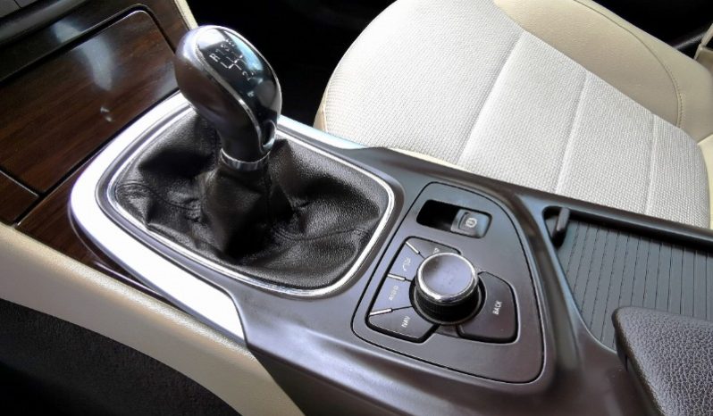 Opel Insignia 2010 full
