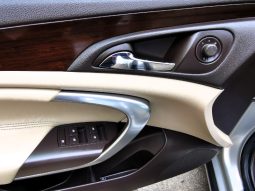 Opel Insignia 2010 full
