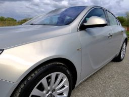 Opel Insignia 2010 full