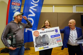 „Istorinių automobilių festivalis Utenos krašto keliais“ finišas, Karolio Seneckio nuotr.